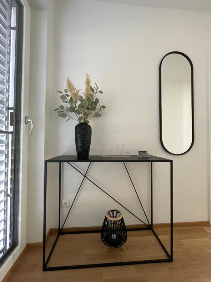 Luxury - Apartment Mit Balkon In Seenaehe Gmunden Εξωτερικό φωτογραφία