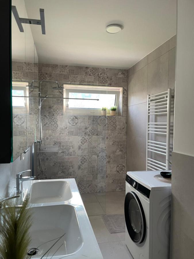Luxury - Apartment Mit Balkon In Seenaehe Gmunden Εξωτερικό φωτογραφία